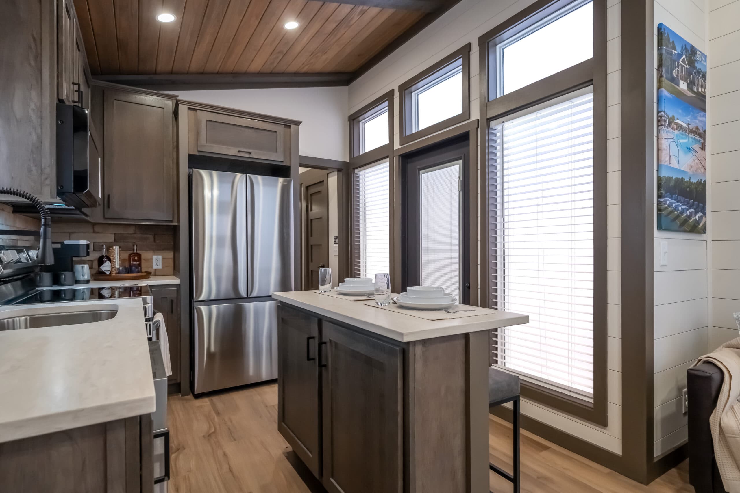 Skyway kitchen home features