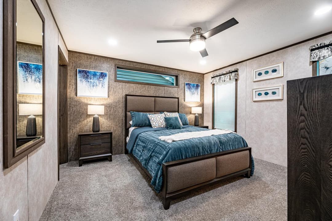 Fulton 24028 bedroom home features