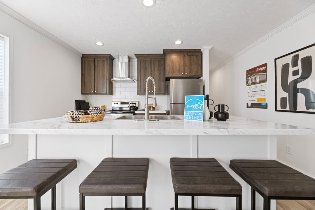 The sugar run duplex interior and kitchen home features