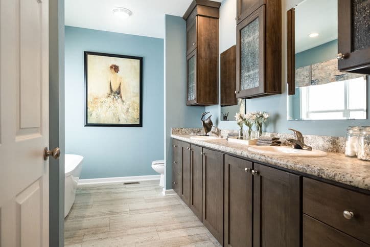 Max supreme 2 28683c bathroom home features