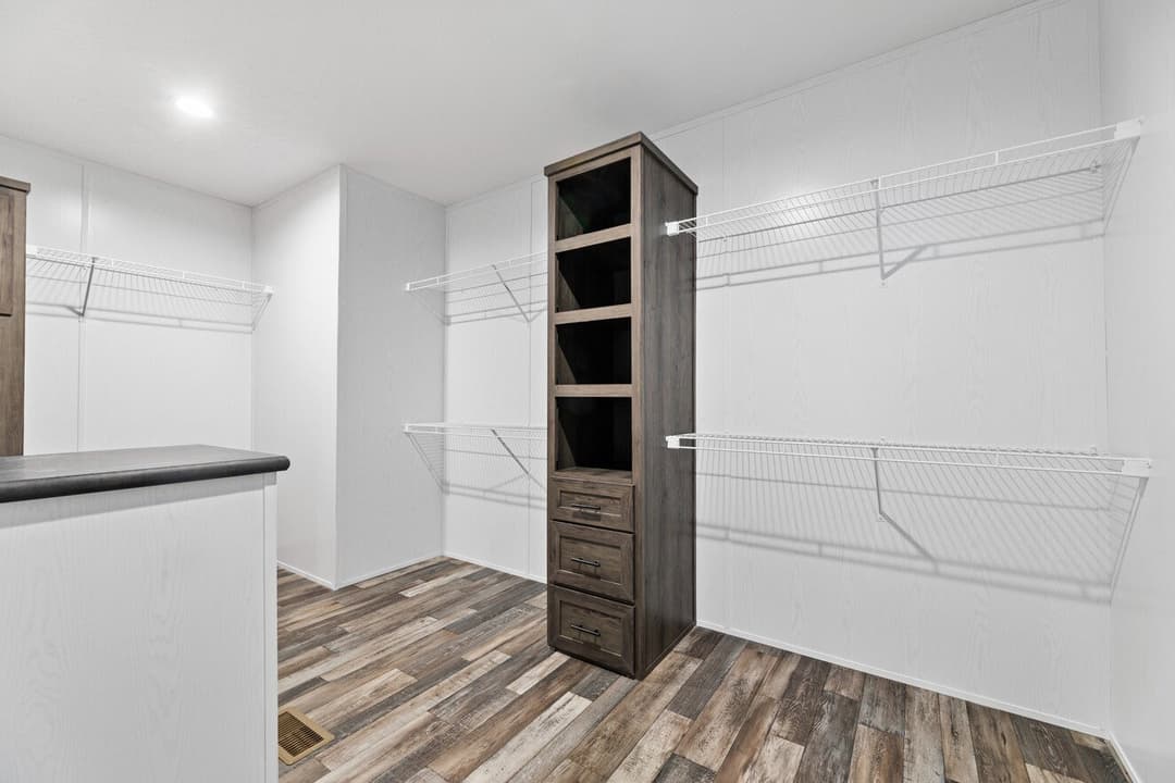 K2 bathroom home features