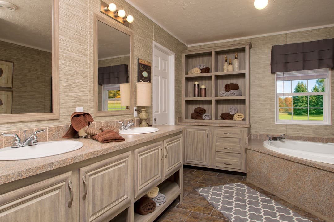 Md-17 bathroom home features