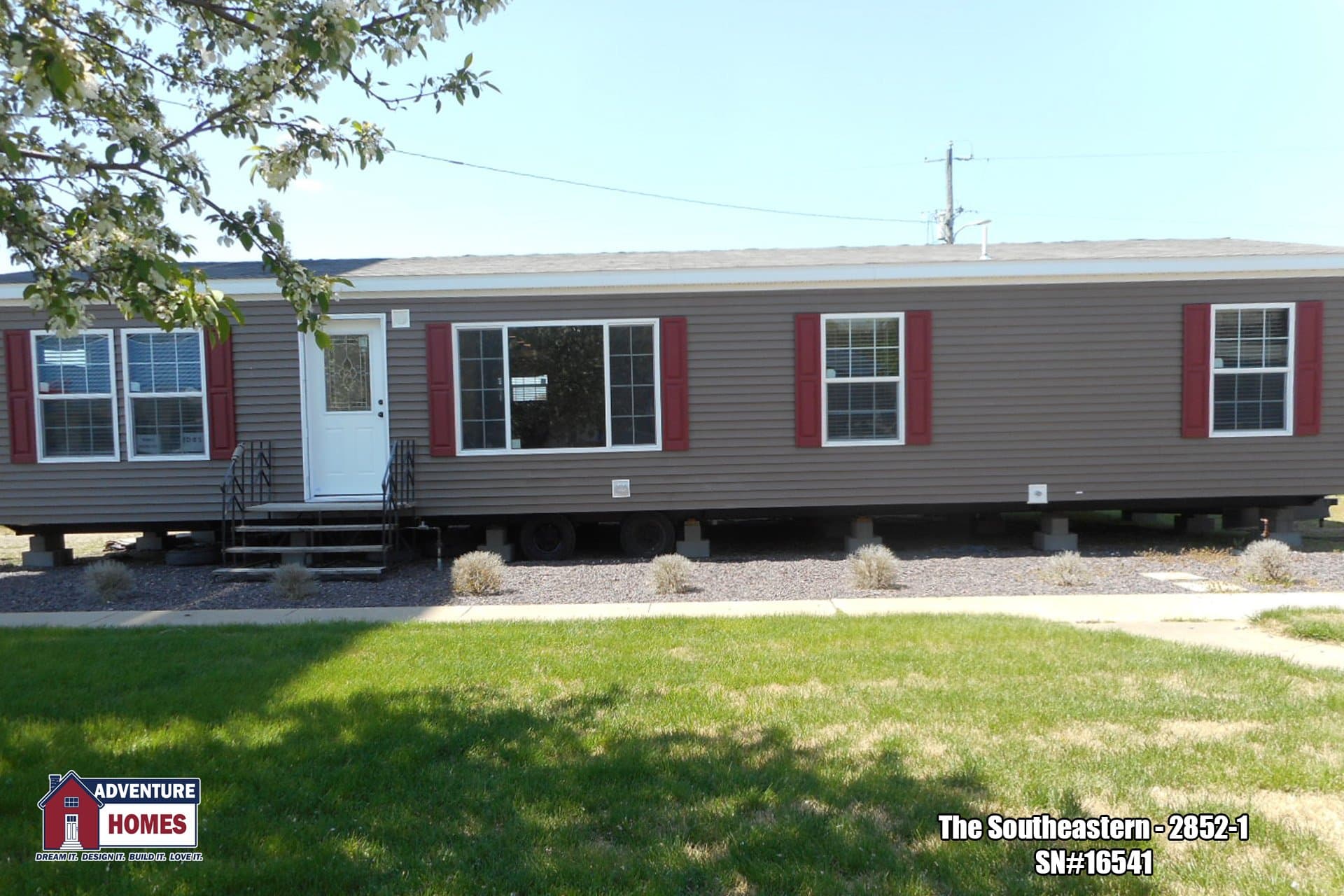 Southeastern | 2852-1 hero, elevation, and exterior home features