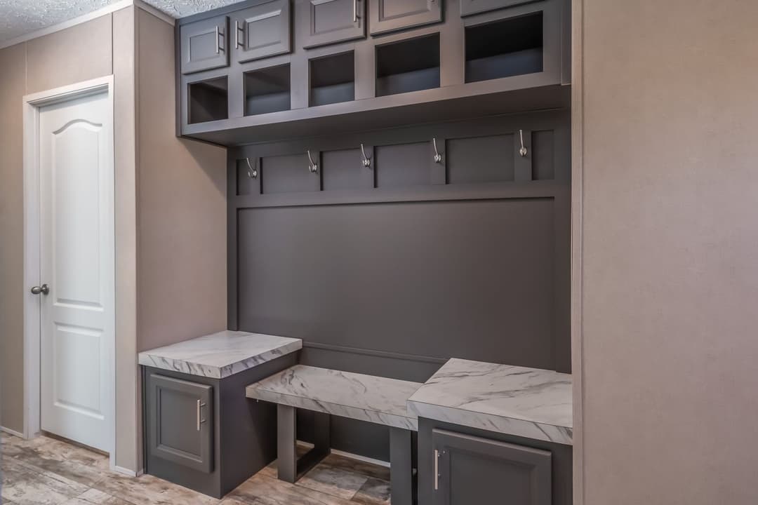 Stella interior home features