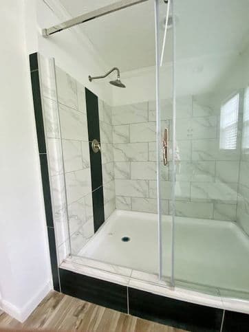 Country manor 32663m bathroom home features