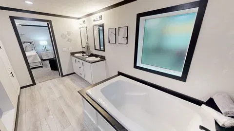 Jewel | 0603d bathroom home features