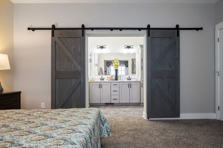 Saddle ridge 28663a bathroom home features