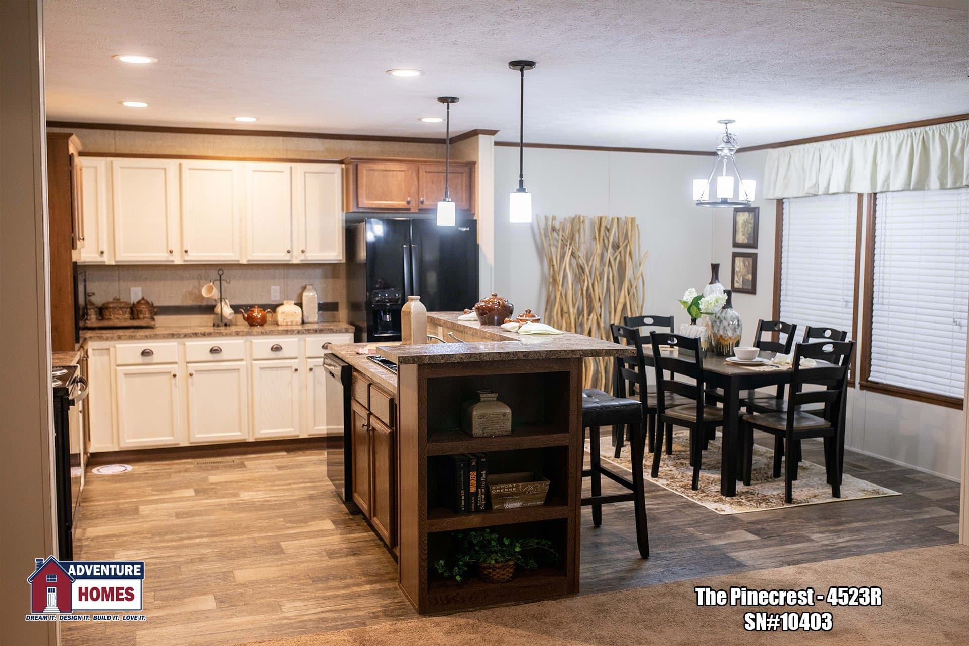 Pinecrest | 4523r kitchen home features