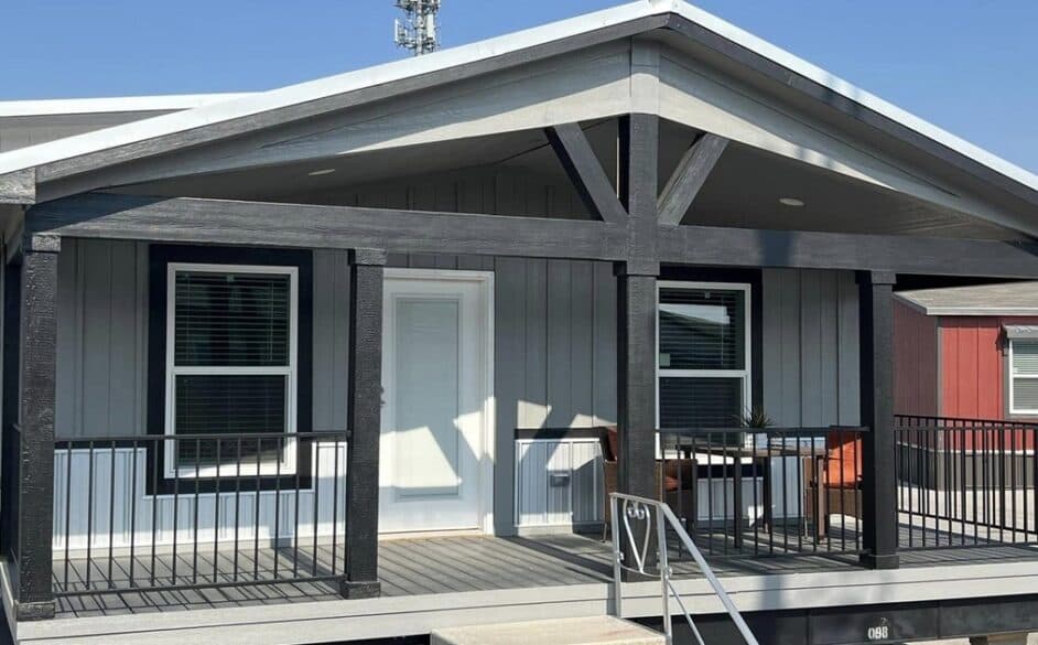 Swan l52ep8 elevation and exterior home features