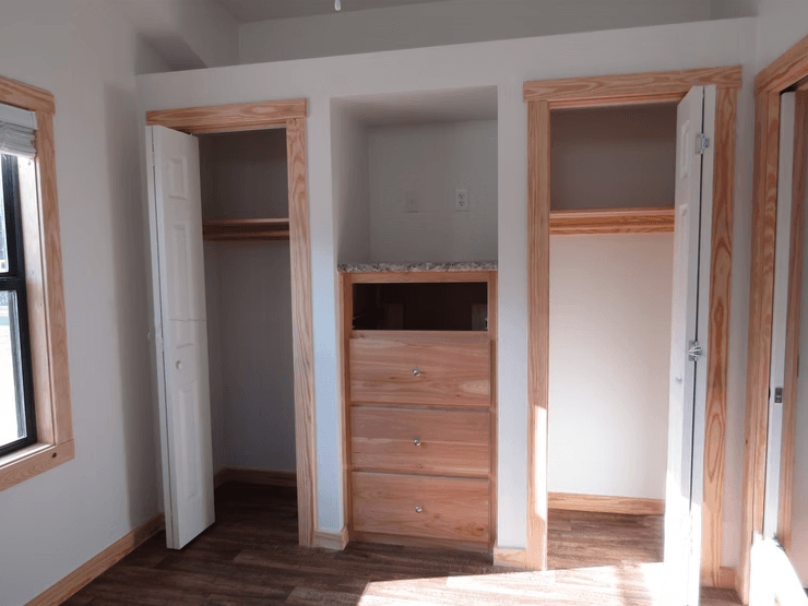 Sandpiper bedroom home features