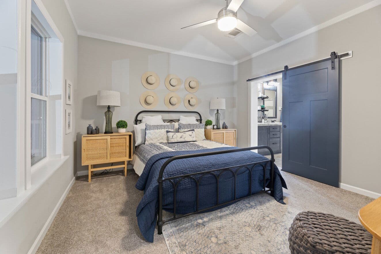 Buncic 28684b bedroom home features