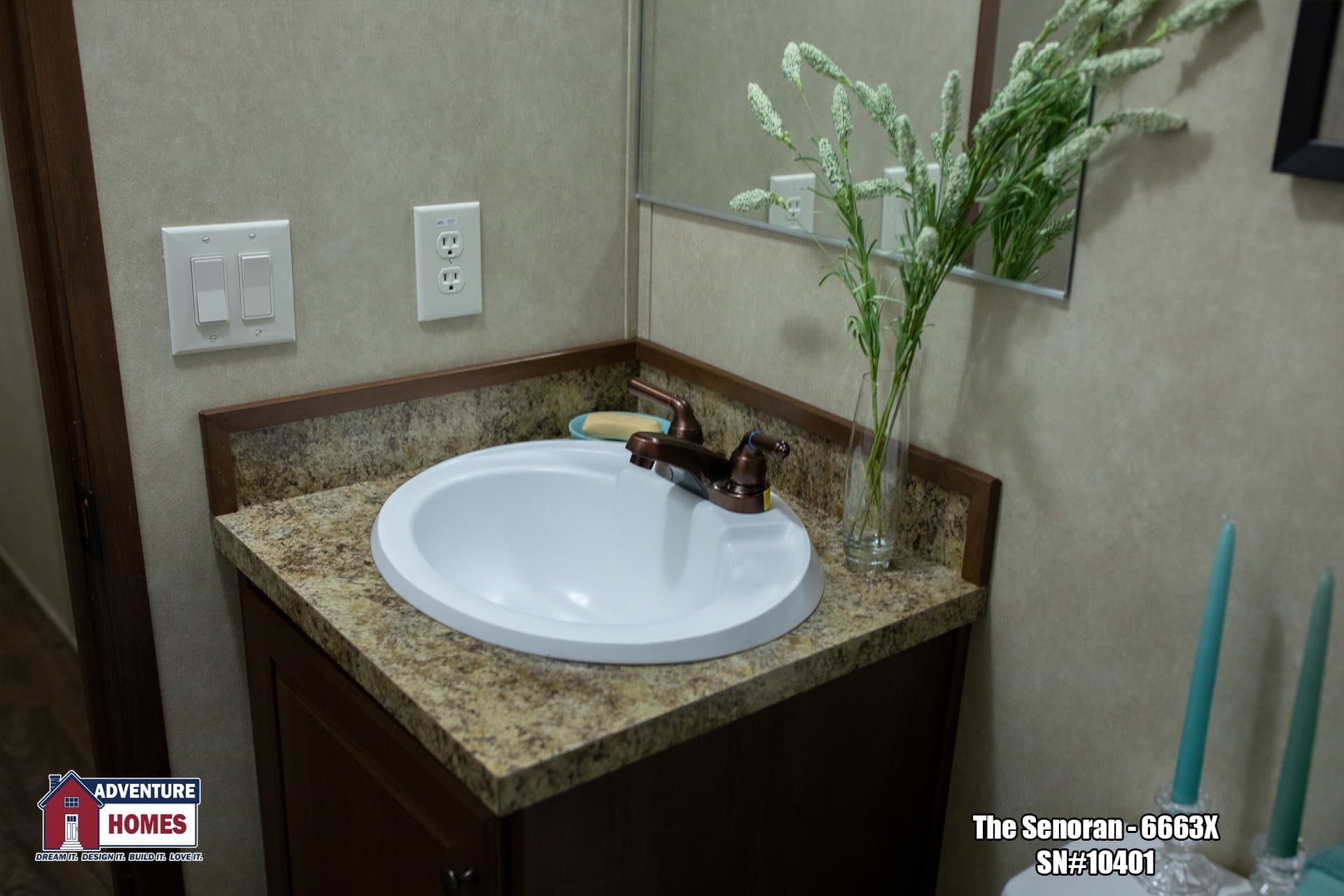 Senoran | 6663x bathroom home features