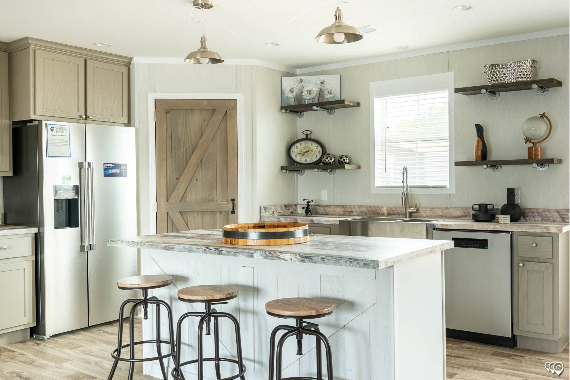 Arc3270-9002 kitchen home features