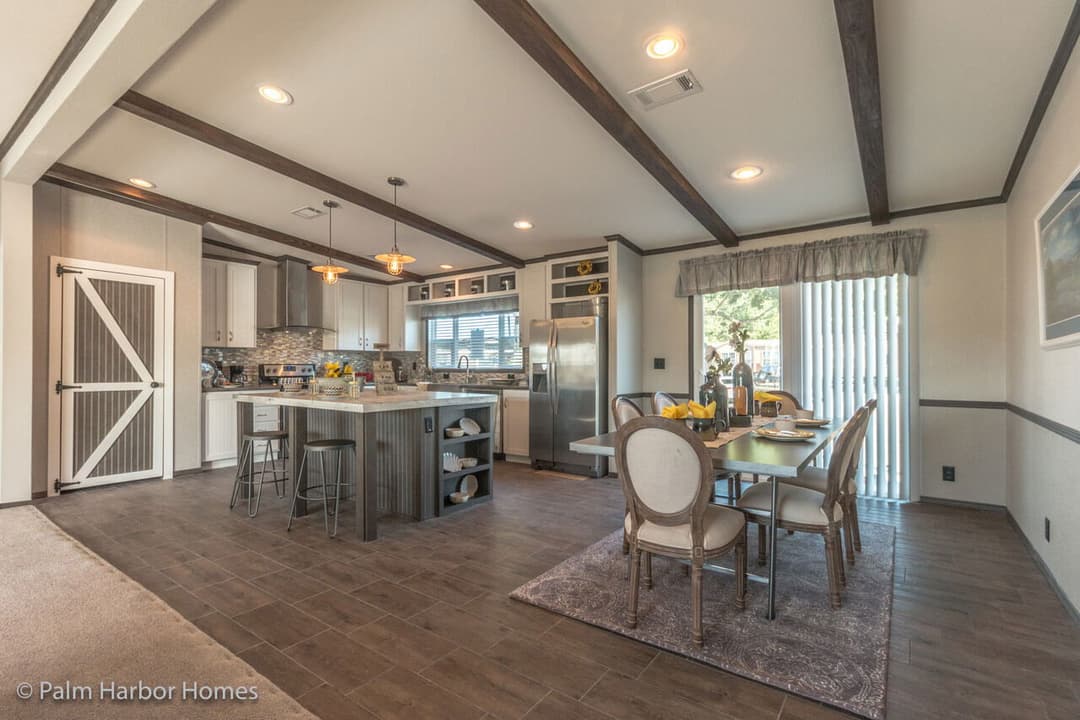 Carrington 30744c interior home features