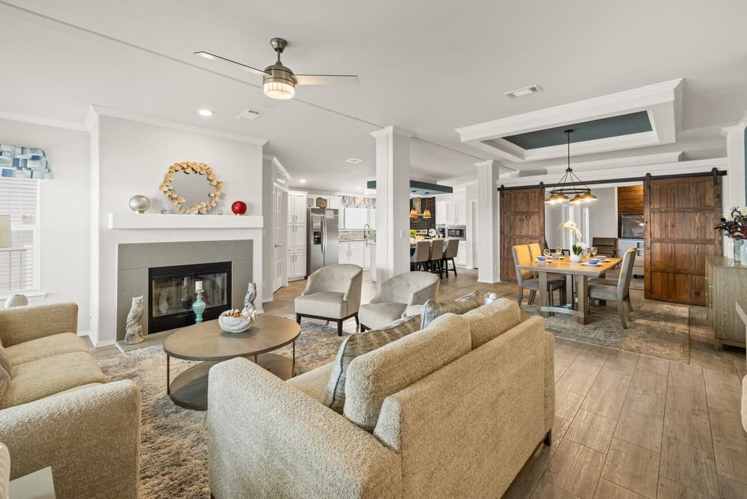 La belle 41764d interior home features