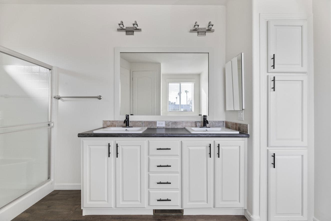 Pacifica  interior home features