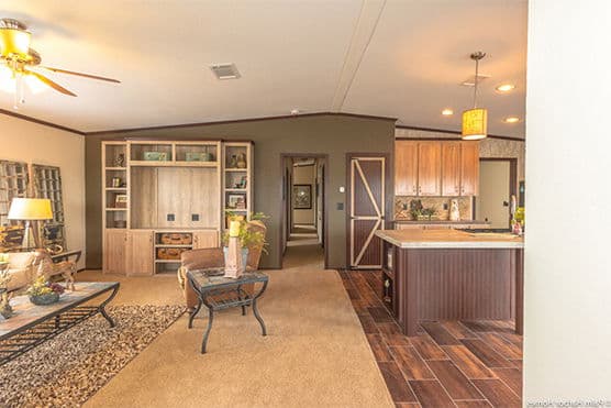 Retreat 30643r interior home features