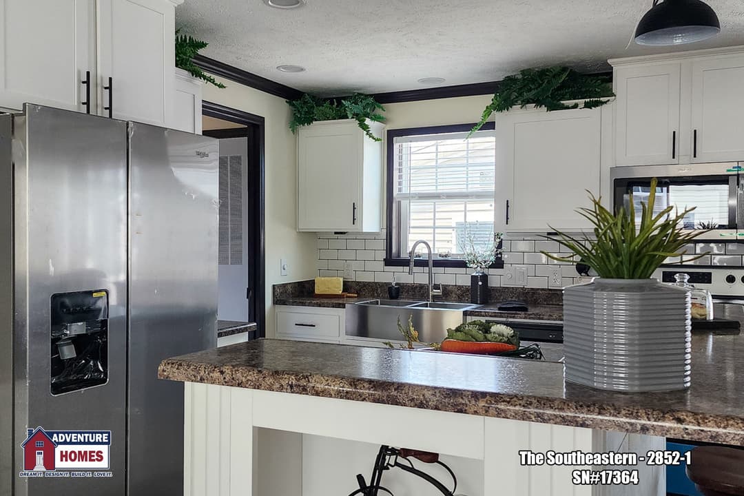 Southeastern | 2852-1 kitchen home features