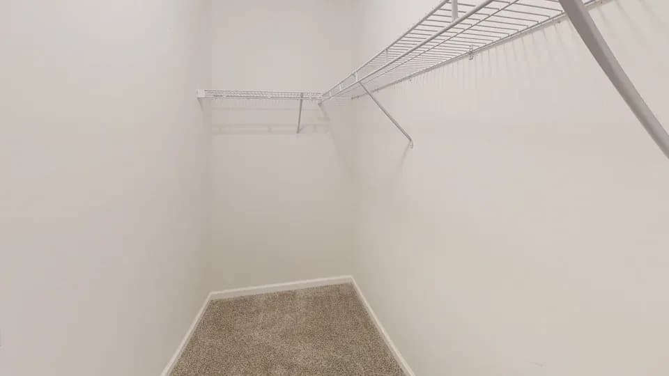 Mod4683z interior home features