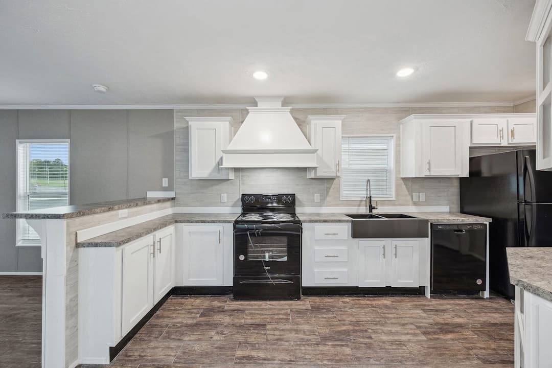 Md-102 kitchen home features