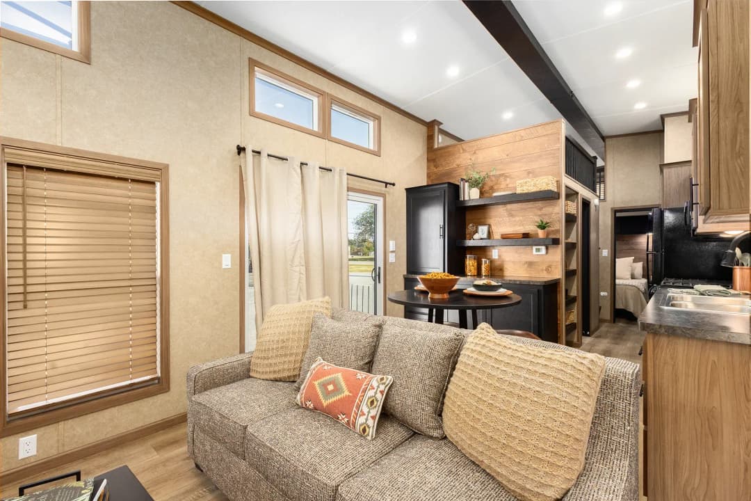 Island 5065 interior home features