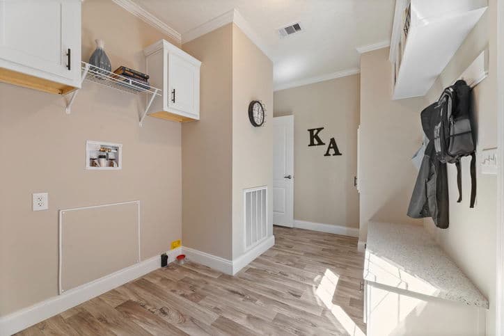 Timberview 32663e interior home features