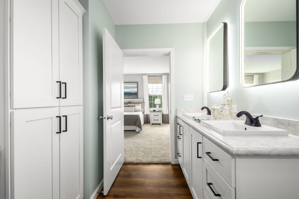 Ultra ranch 2p2409-x bathroom home features