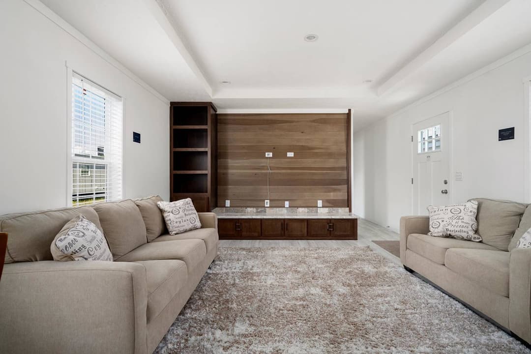 Invite max interior home features