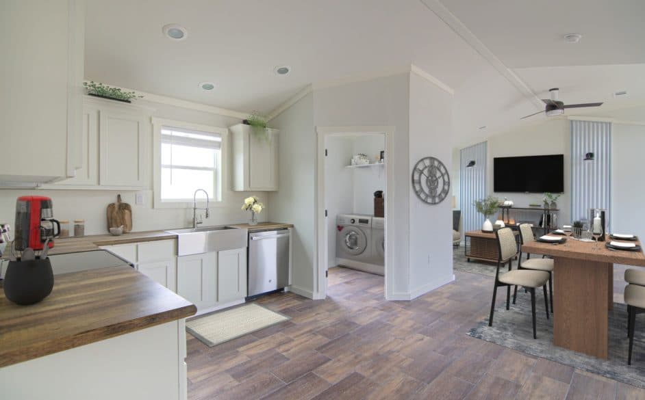 Sapphire 5863 kitchen home features