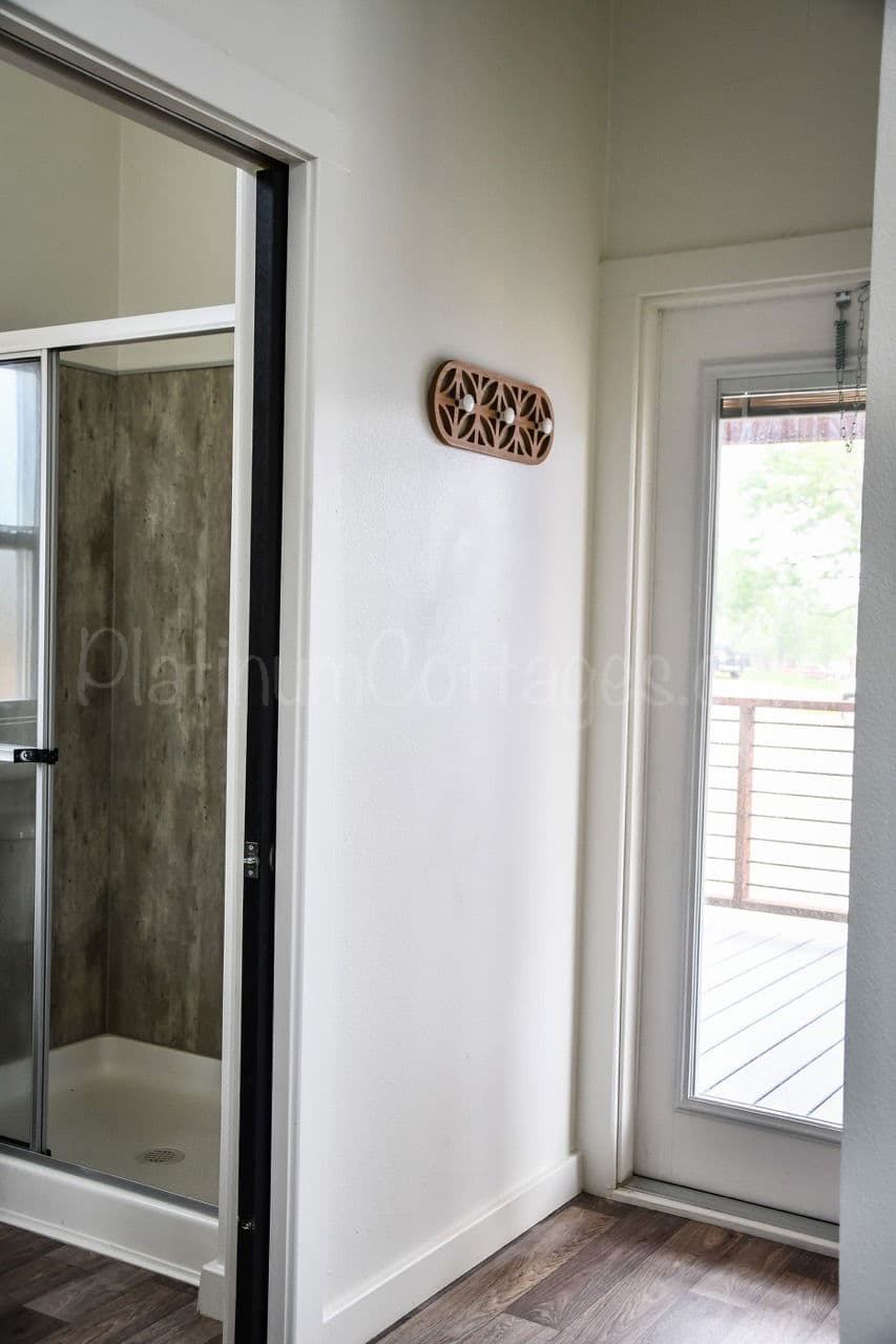 Cardinal interior home features