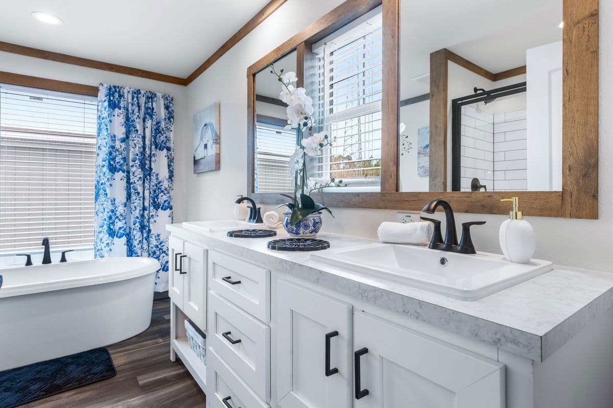 Emilie bathroom home features