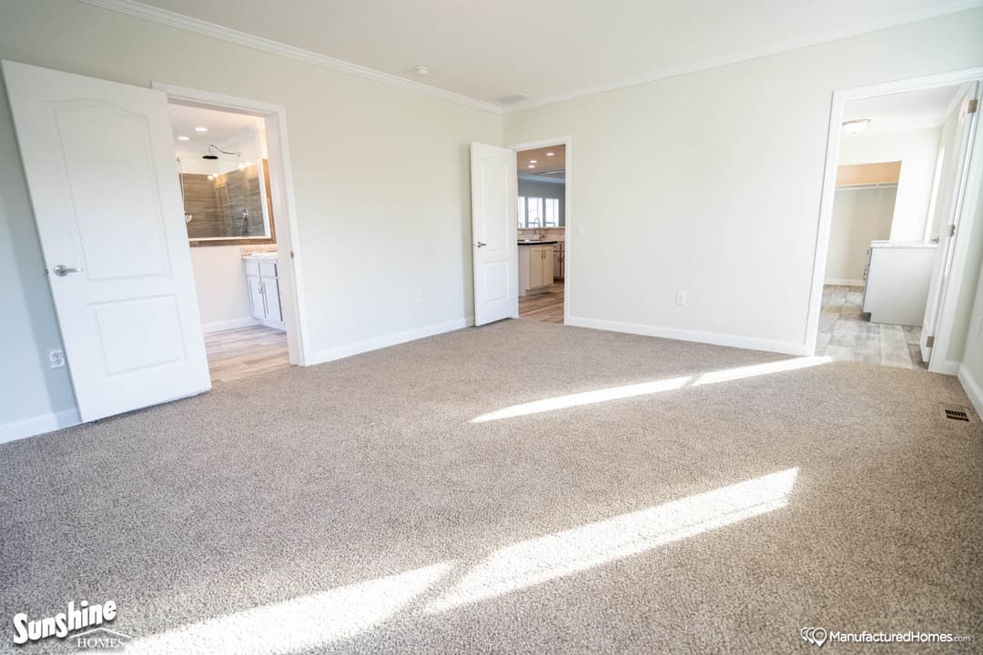 Pri3280-2043 bedroom home features