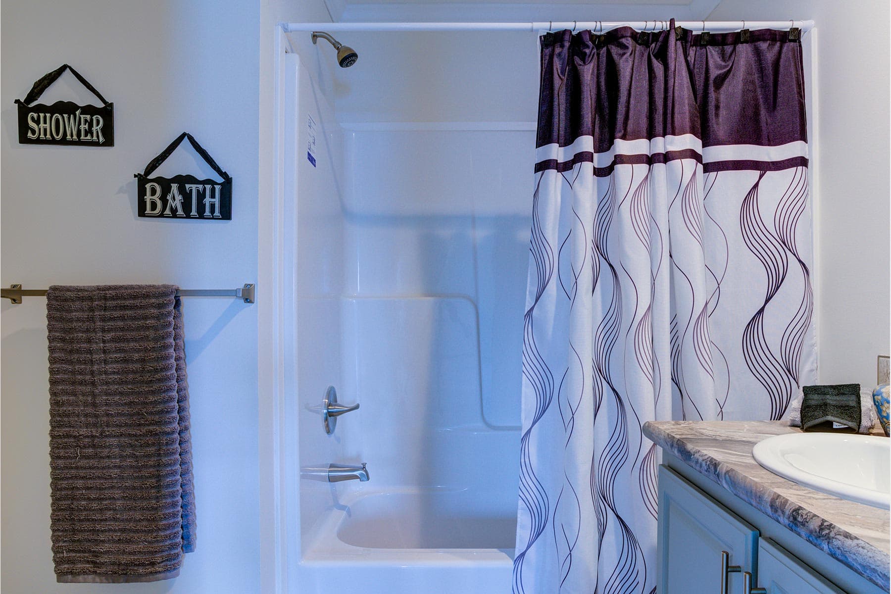 Spectra rh7100 bathroom home features