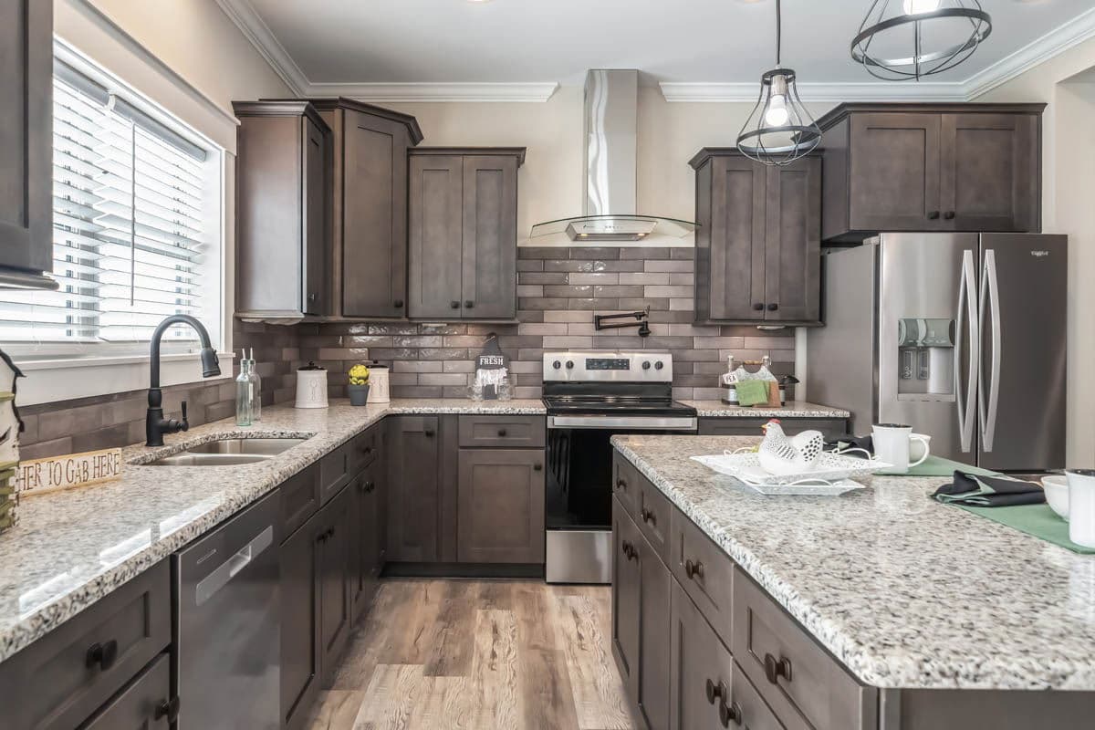 Tidewater cape kitchen home features