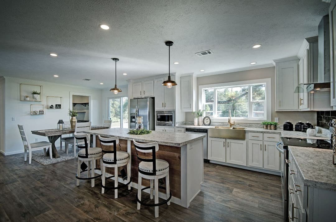 Sardis kitchen home features