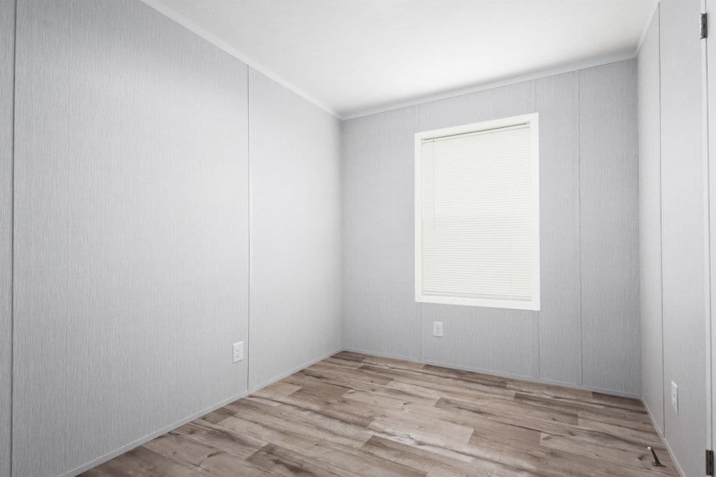 Blazer select ts1043-v bedroom home features