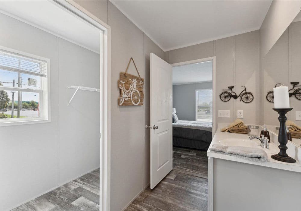 Apex 3900 interior home features