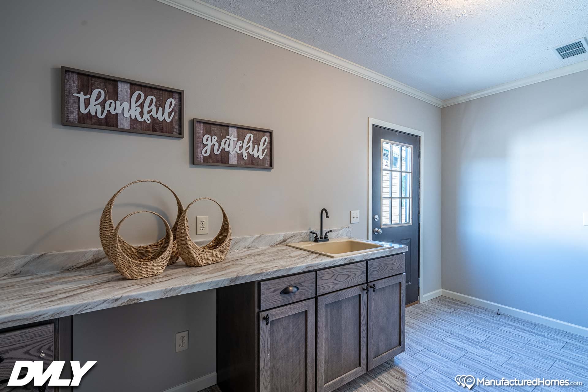 The anais interior home features