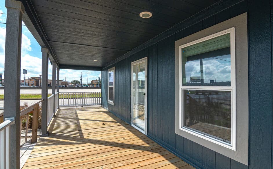 Corpus 5051 exterior home features