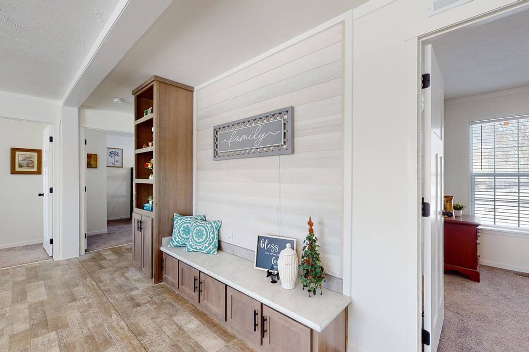 East point - intrigue interior home features