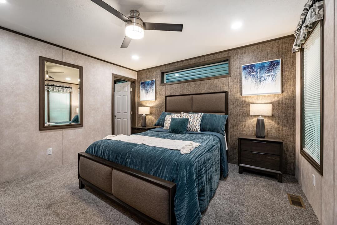 Fulton 24028 bedroom home features