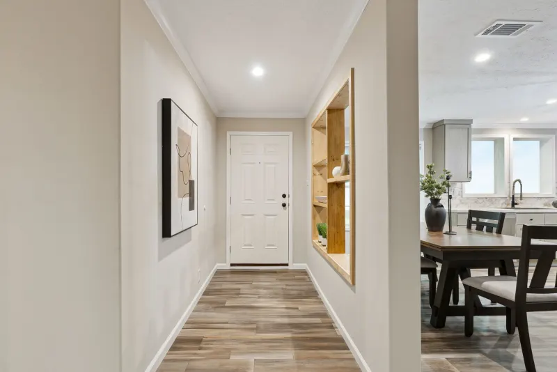 Casa grande interior home features