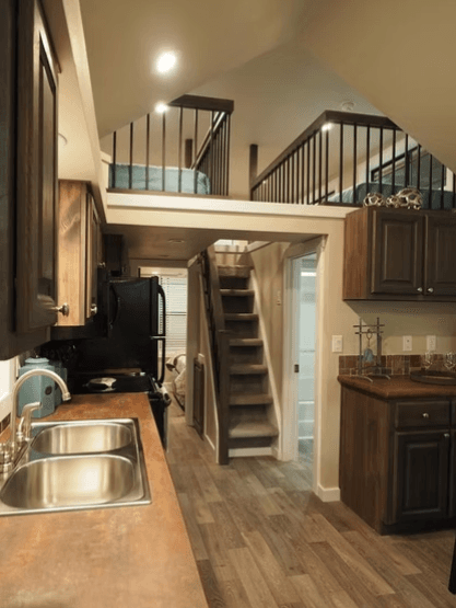 Lakeview kitchen home features