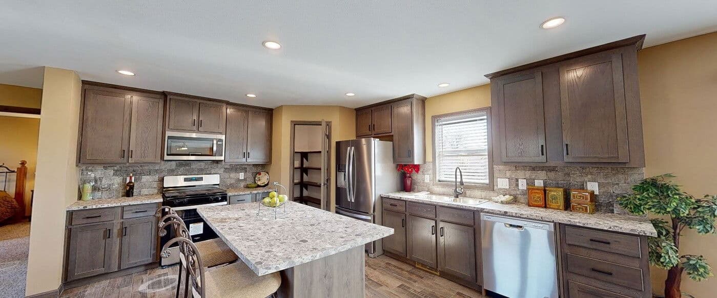 The mckinley 184005 hero and kitchen home features