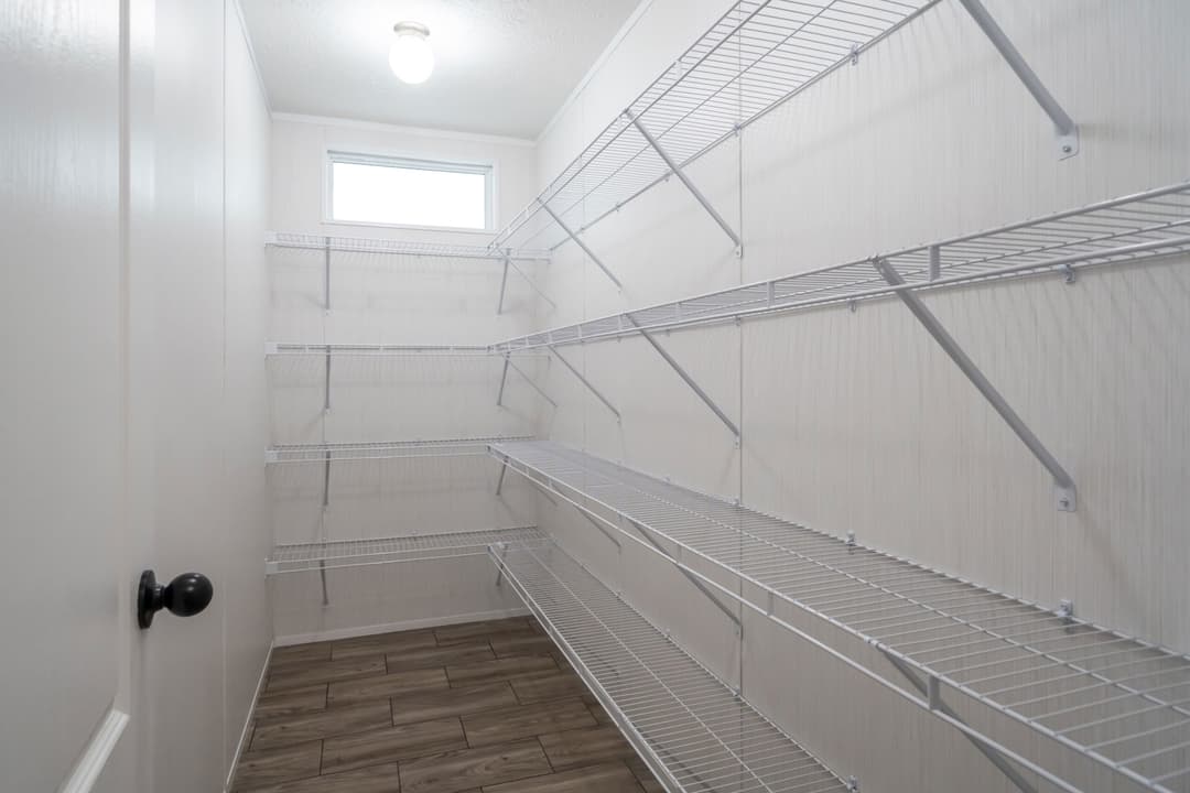 Md-56 interior home features