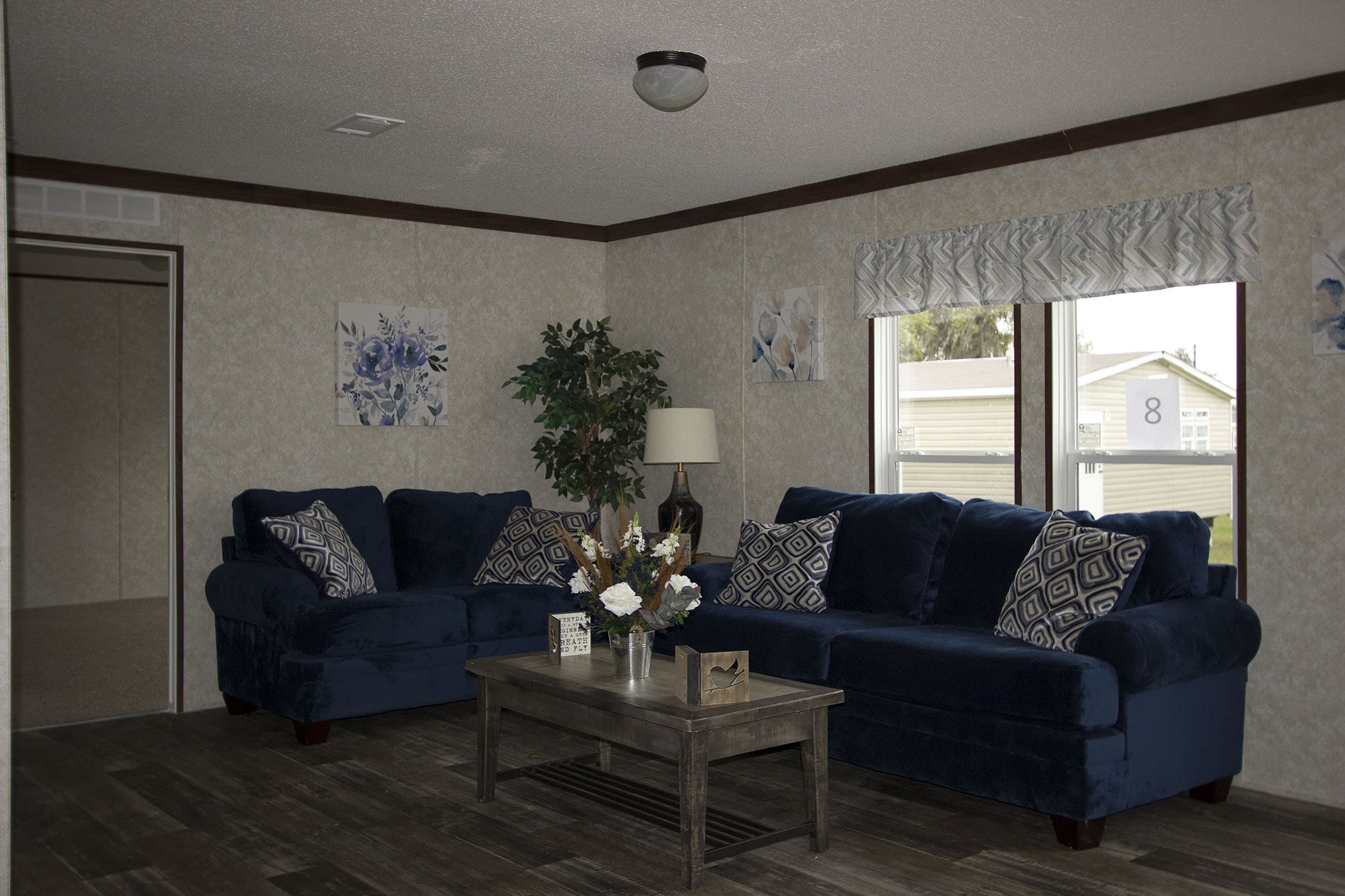 Jet interior home features