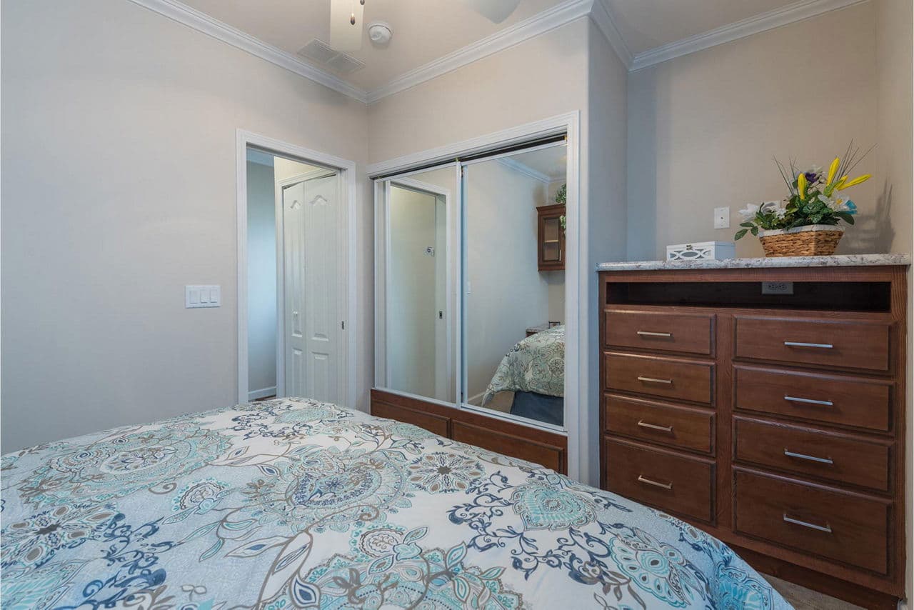 Palm bay 2621b bedroom home features