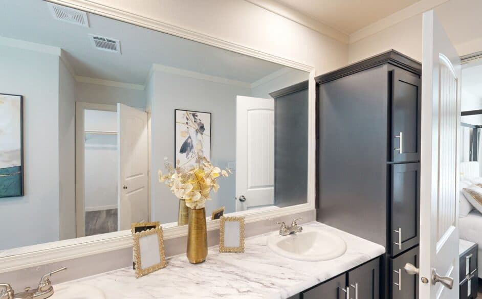 Nordic 6364 bathroom home features