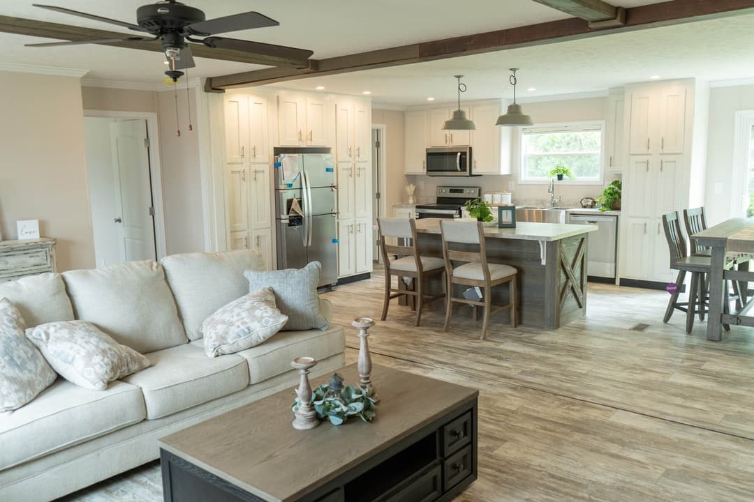 Luna interior home features