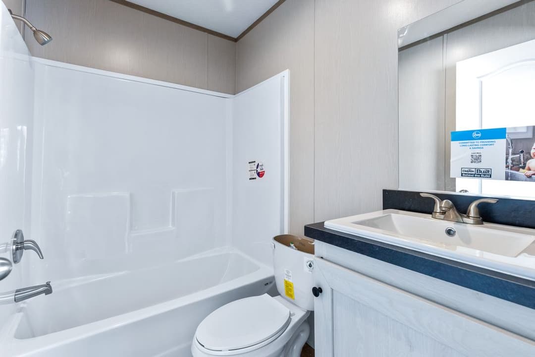 Resolution 16763k bathroom home features